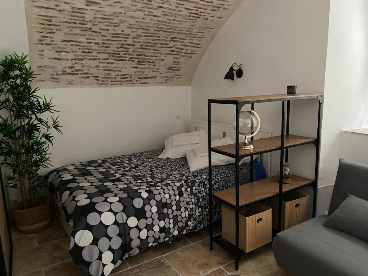 Appartement Studio Avec Belle Voûte En Pierre Cahors